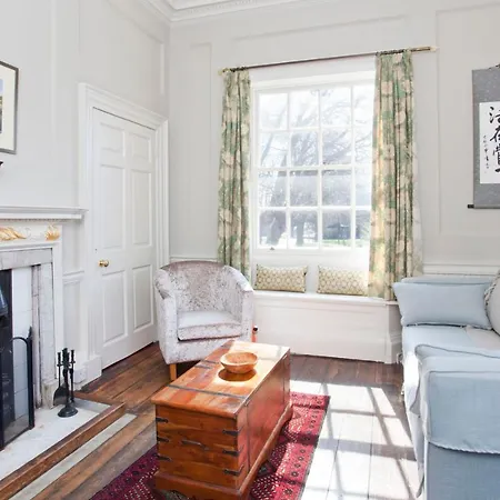 The Davey Tower, Medieval Riverside House 度假居 约克