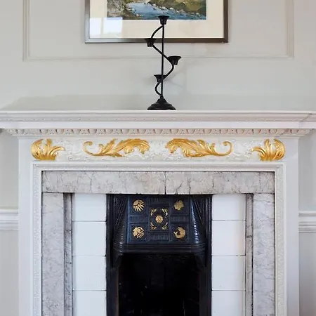 The Davey Tower, Medieval Riverside House 约克